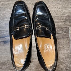 Salvatore Ferragamo Italy Loafers in Black